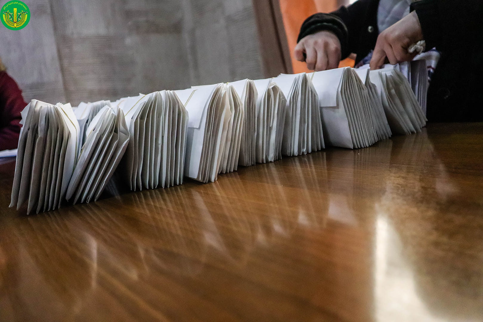 توزيع المساعدات النقدية